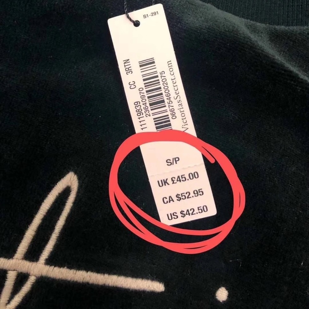 Victoria's Secret Velvet Sleep Long Sleeve Top - Picture 4 of 4